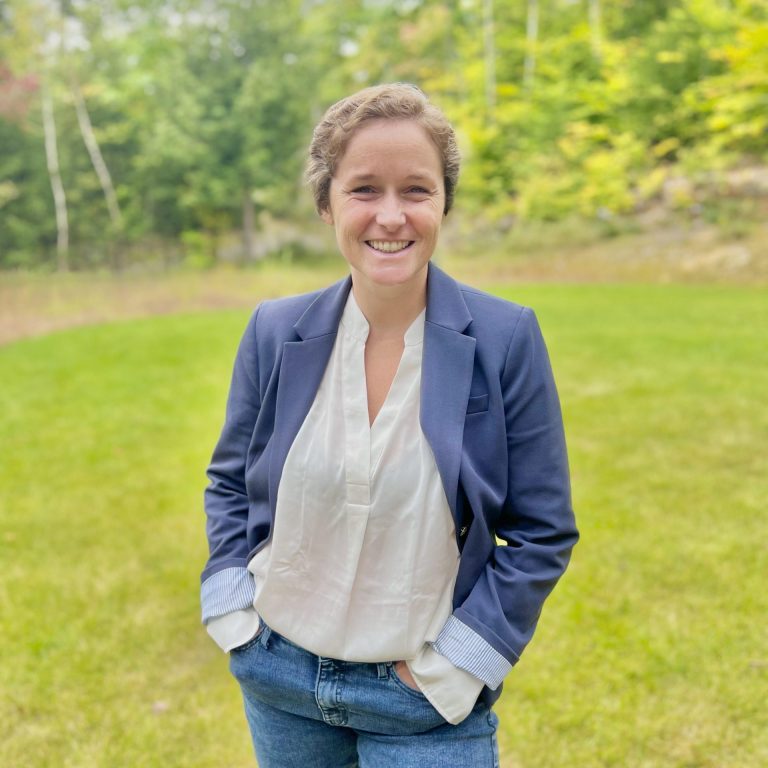 Kelsie Brook Eckert - ESIS Historian Supporter