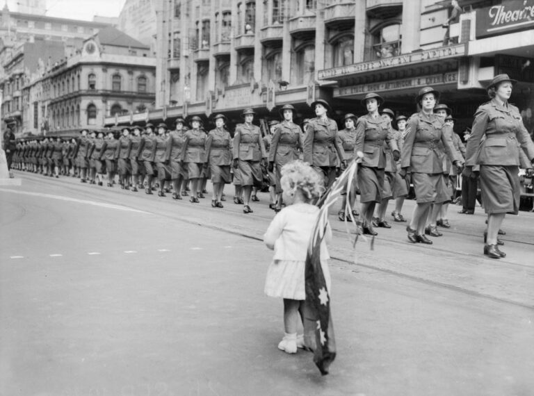 ESIS strategies for reclaiming women’s place in History